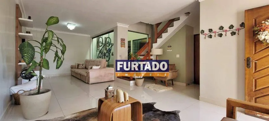 Foto 1 de Sobrado com 3 Quartos à venda, 301m² em Vila Scarpelli, Santo André