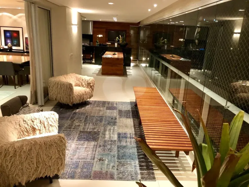 Foto 1 de Apartamento com 4 Quartos à venda, 370m² em Campo Belo, São Paulo