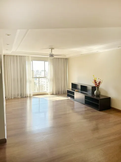 Foto 1 de Apartamento com 3 Quartos à venda, 120m² em Morro dos Ingleses, São Paulo