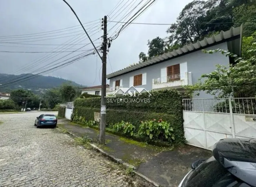 Foto 1 de Casa com 3 Quartos à venda, 155m² em Quitandinha, Petrópolis