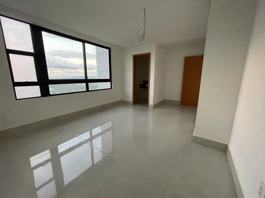 Foto 1 de Apartamento com 5 Quartos à venda, 205m² em Mirante, Campina Grande