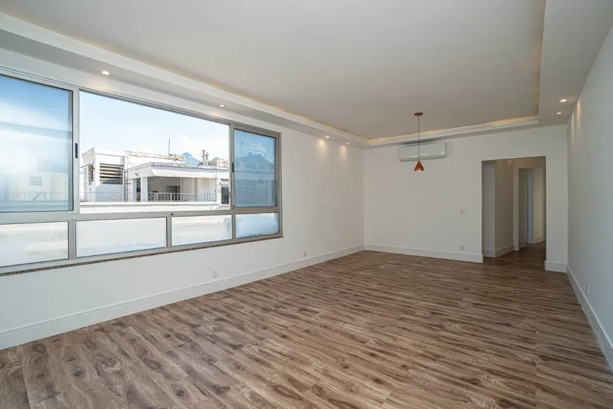 Foto 1 de Apartamento com 4 Quartos à venda, 130m² em Tijuca, Rio de Janeiro