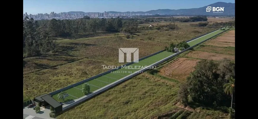 Foto 1 de Lote/Terreno à venda, 332m² em Sertão do Trombudo, Itapema