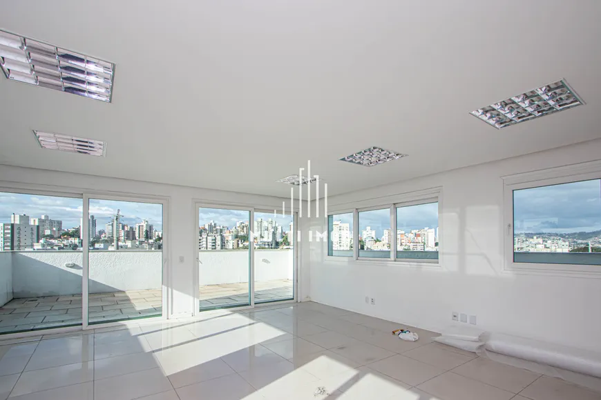 Foto 1 de Sala Comercial para alugar, 127m² em Santana, Porto Alegre