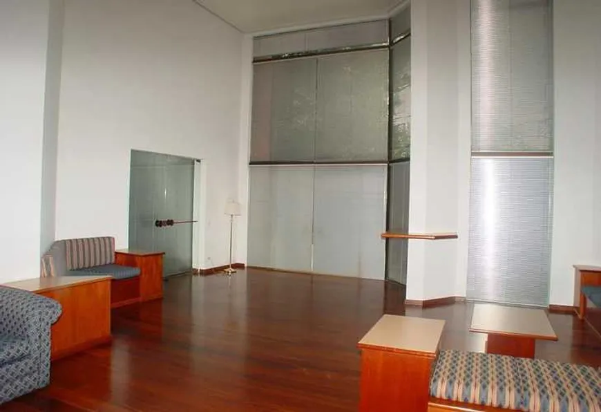 Foto 1 de Apartamento com 3 Quartos à venda, 120m² em Moema, São Paulo
