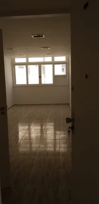 Foto 1 de Sala Comercial para alugar, 24m² em Centro, Rio de Janeiro