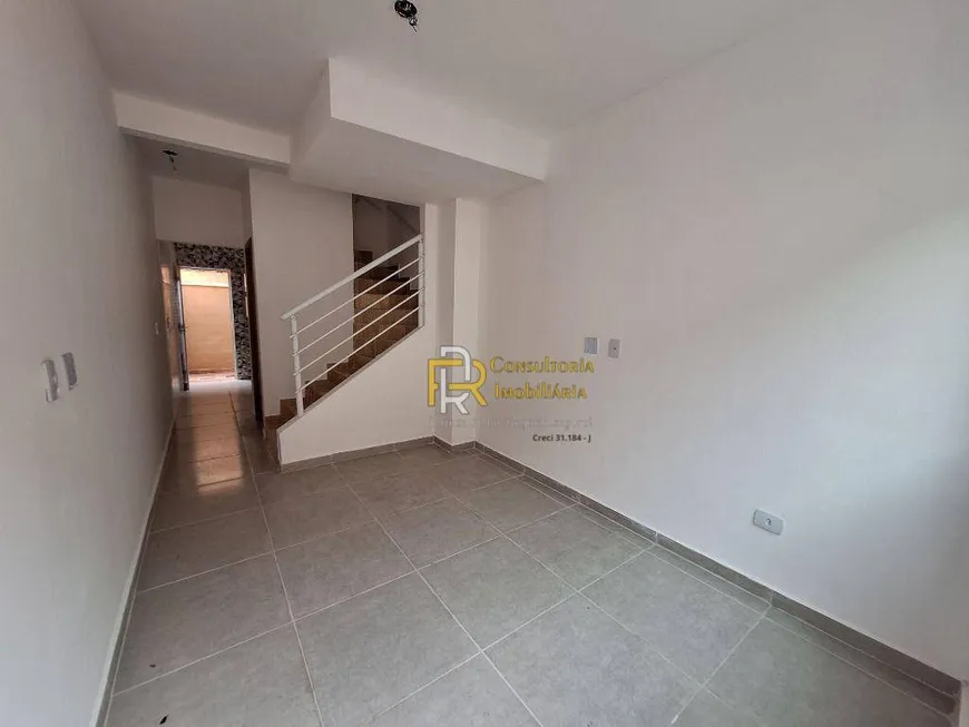 Foto 1 de Casa de Condomínio com 2 Quartos à venda, 58m² em Vila Caicara, Praia Grande