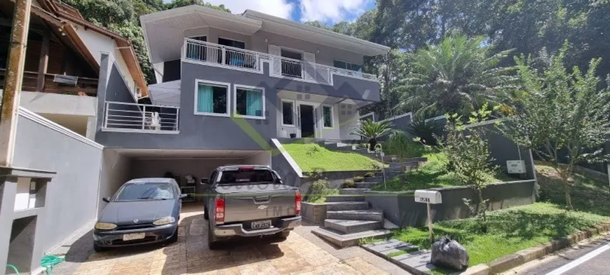 Foto 1 de Casa de Condomínio com 4 Quartos à venda, 350m² em Arujá Country Club, Itaquaquecetuba