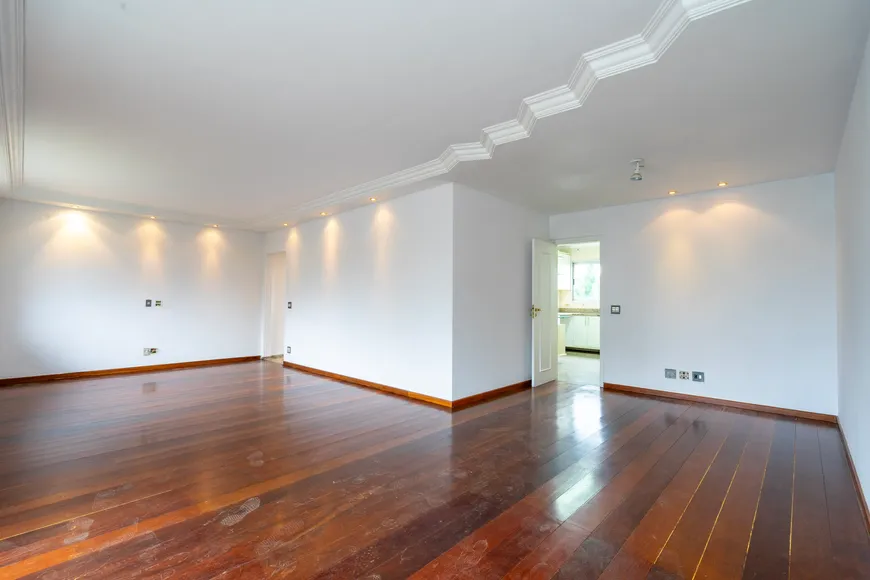 Foto 1 de Apartamento com 3 Quartos à venda, 190m² em Jardim Colombo, São Paulo