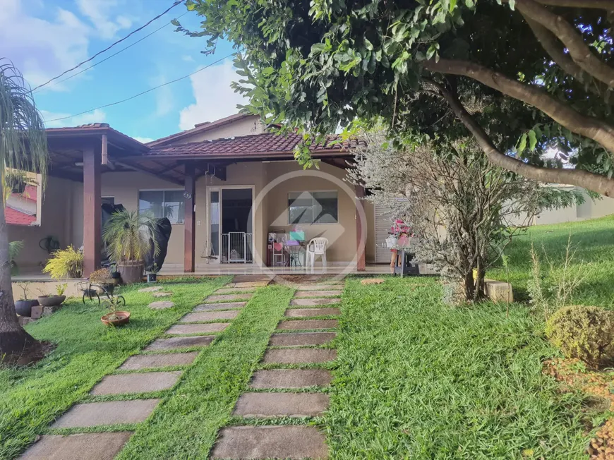 Foto 1 de Casa com 3 Quartos à venda, 139m² em Sítio de Recreio Ipê, Goiânia