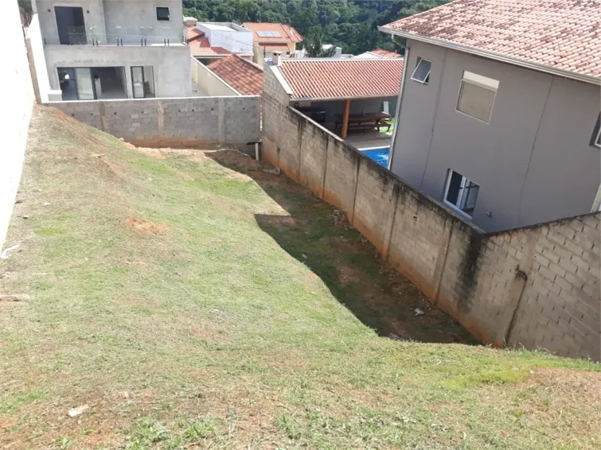 Foto 1 de Lote/Terreno à venda, 250m² em Parque Varanguera, São Roque