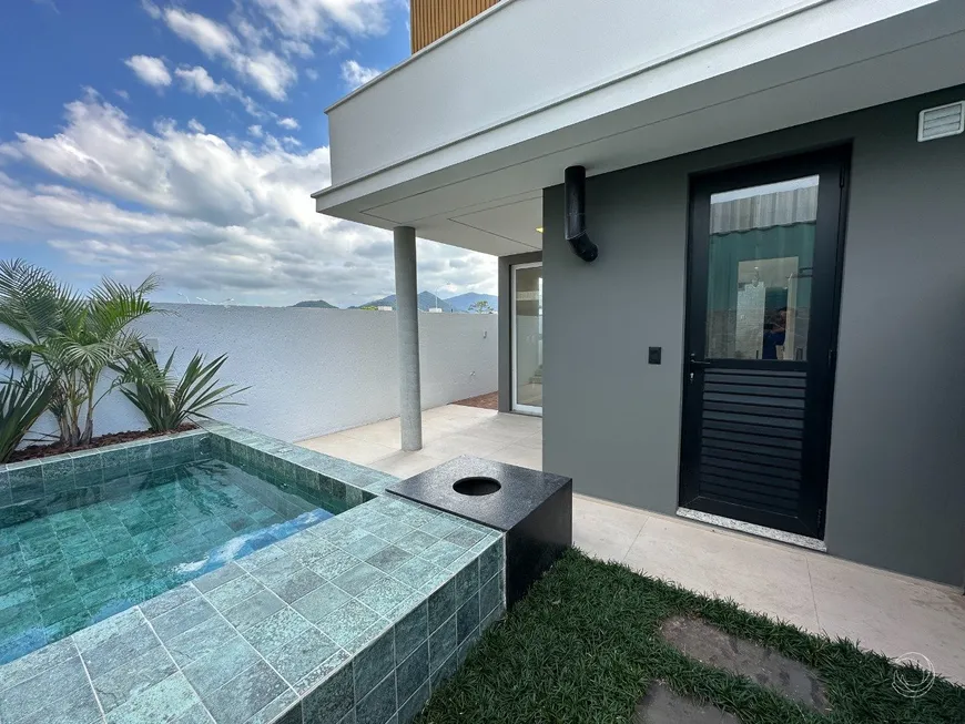 Foto 1 de Casa com 4 Quartos à venda, 219m² em Campeche, Florianópolis