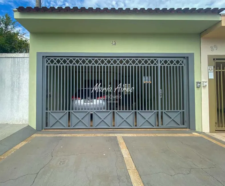 Foto 1 de Casa com 3 Quartos à venda, 126m² em Santa Marta, São Carlos