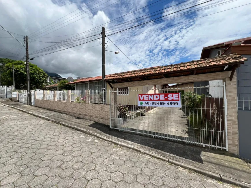 Foto 1 de Casa com 4 Quartos à venda, 221m² em Praia de Fora, Palhoça