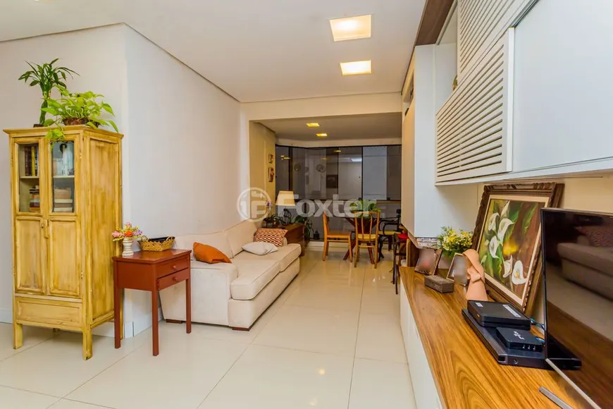 Foto 1 de Apartamento com 3 Quartos à venda, 105m² em Menino Deus, Porto Alegre