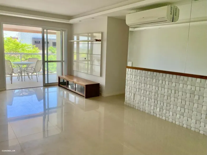 Foto 1 de Apartamento com 3 Quartos à venda, 120m² em Barra da Tijuca, Rio de Janeiro