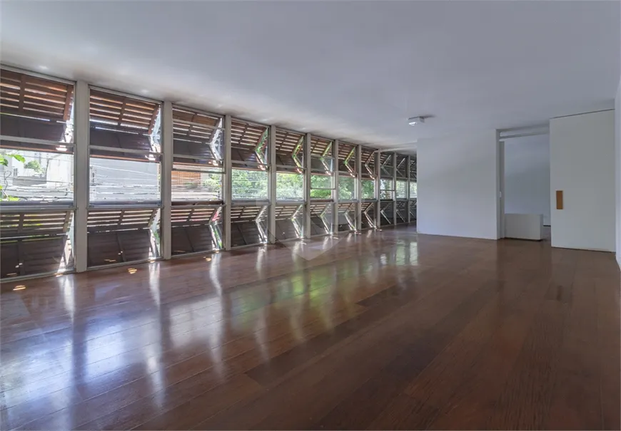Foto 1 de Apartamento com 3 Quartos à venda, 310m² em Cerqueira César, São Paulo