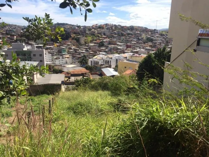 Foto 1 de Lote/Terreno à venda, 380m² em Jardim Santa Isabel, Juiz de Fora