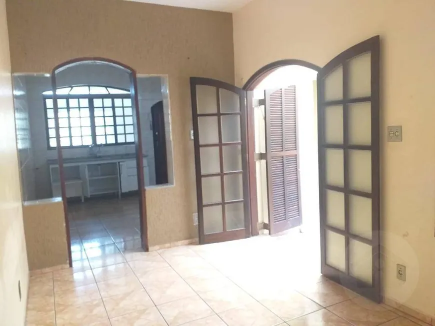 Foto 1 de Sobrado com 3 Quartos à venda, 238m² em Jardim Sao Jose, Caçapava