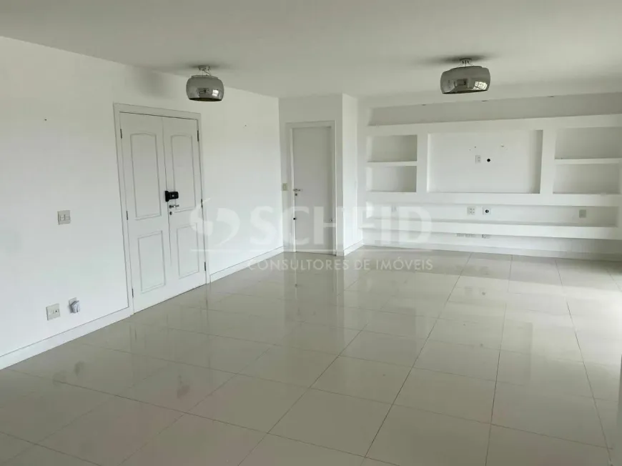 Foto 1 de Apartamento com 3 Quartos para alugar, 185m² em Jardim Marajoara, São Paulo