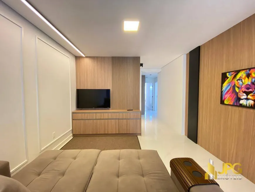 Foto 1 de Apartamento com 3 Quartos para alugar, 110m² em Centro, Balneário Camboriú