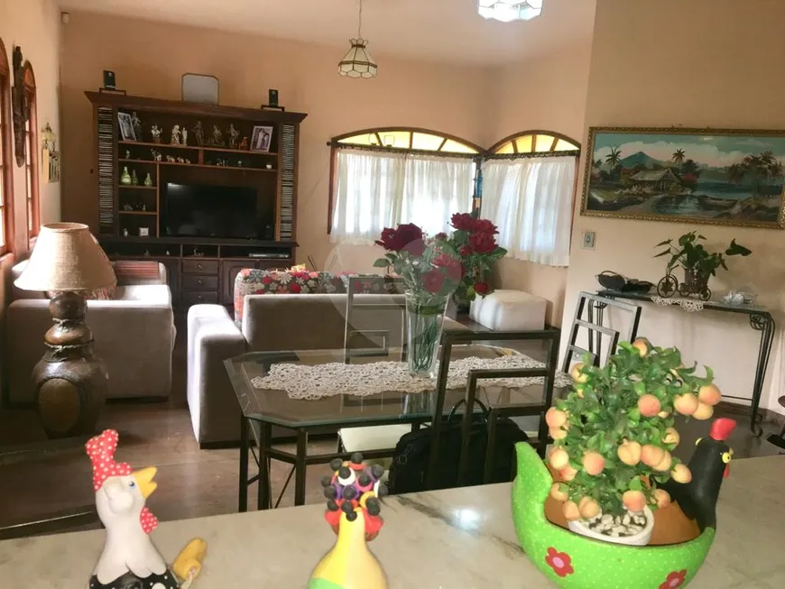 Foto 1 de Casa com 3 Quartos à venda, 308m² em Loteamento Vale das Flores, Atibaia