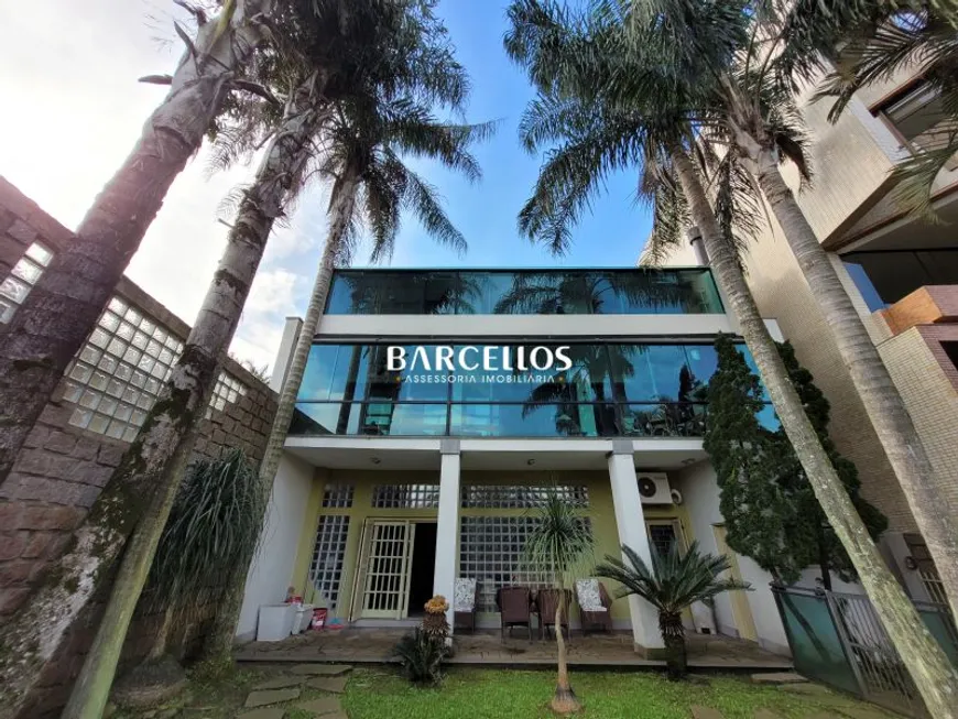 Foto 1 de Casa com 4 Quartos à venda, 407m² em Cristal, Porto Alegre