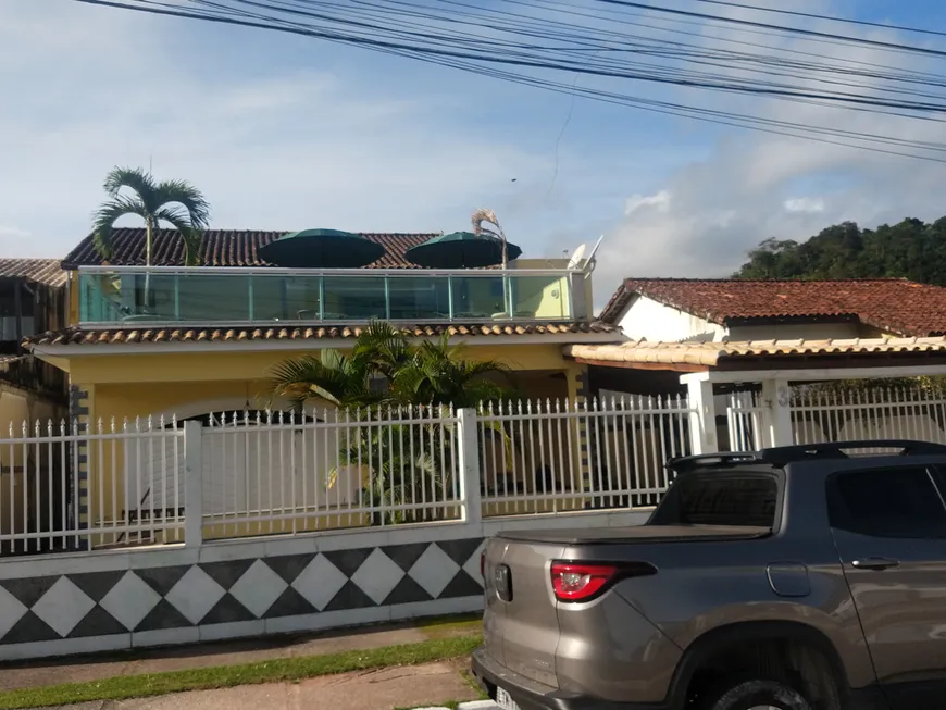 Foto 1 de Casa de Condomínio com 4 Quartos à venda, 300m² em Vila da Petrobras, Angra dos Reis