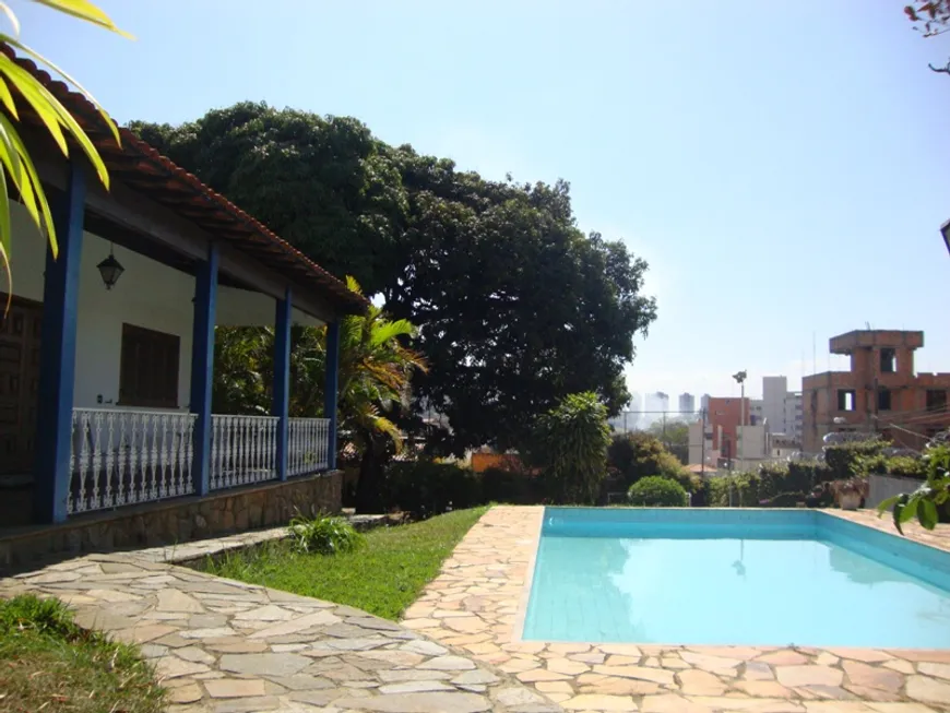 Foto 1 de Casa com 3 Quartos à venda, 2000m² em Alto dos Caiçaras, Belo Horizonte