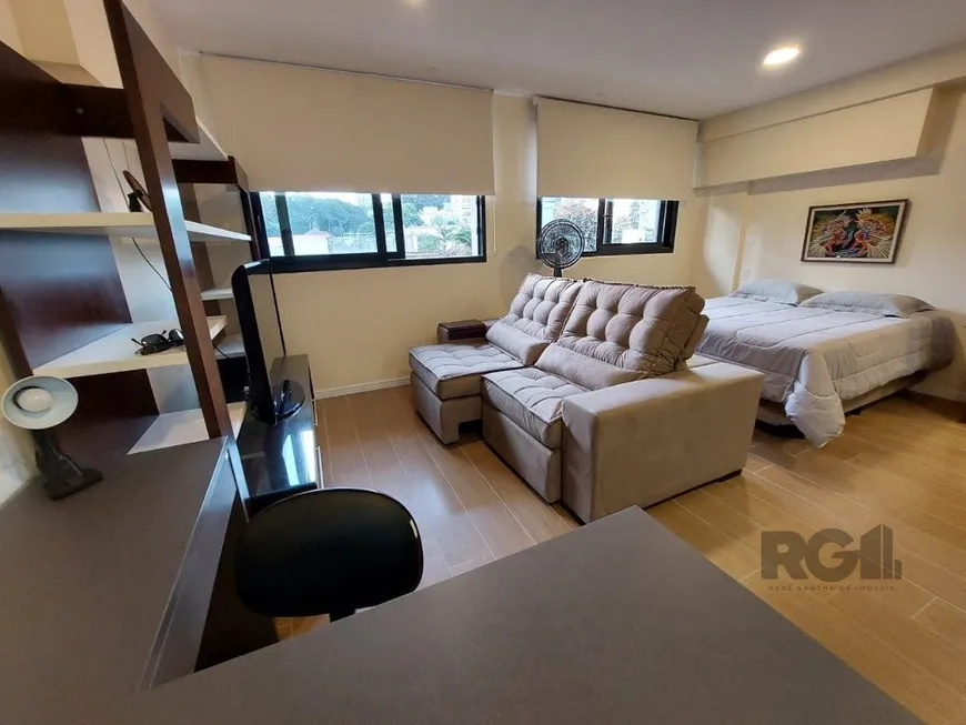 Foto 1 de Kitnet com 1 Quarto à venda, 43m² em Auxiliadora, Porto Alegre