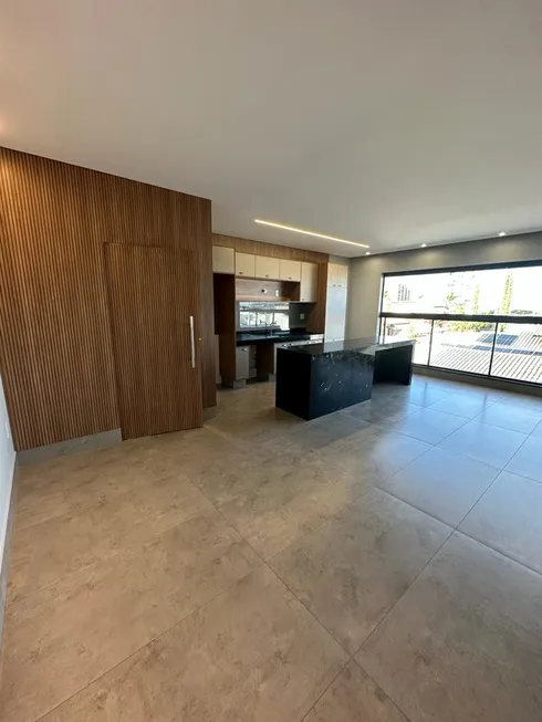 Foto 1 de Apartamento com 3 Quartos à venda, 104m² em Residencial Paraiso, Franca