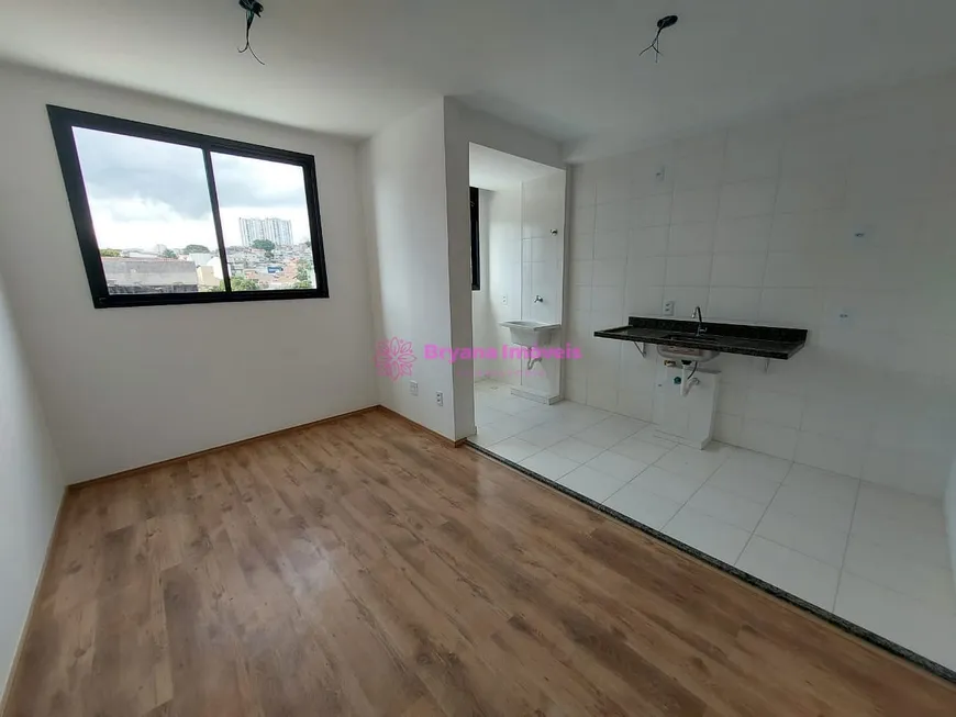 Foto 1 de Apartamento com 2 Quartos à venda, 42m² em Santa Maria, Santo André