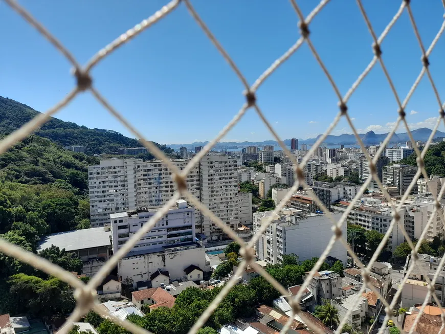 Foto 1 de Apartamento com 3 Quartos à venda, 90m² em Laranjeiras, Rio de Janeiro