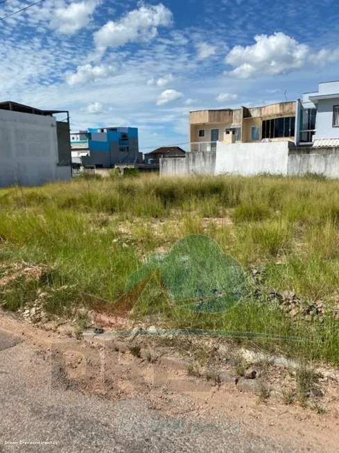 Foto 1 de Lote/Terreno à venda, 200m² em Ajuda de Baixo, Macaé