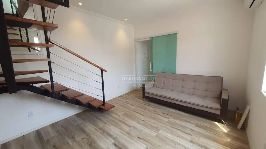Foto 1 de Apartamento com 3 Quartos à venda, 64m² em São Francisco, Niterói