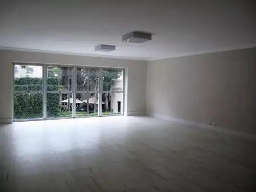 Foto 1 de Apartamento com 4 Quartos à venda, 240m² em Vila Buarque, São Paulo
