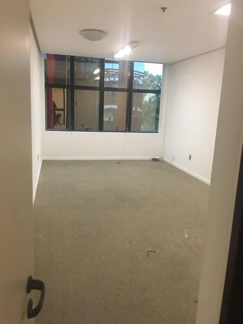 Foto 1 de Sala Comercial para alugar, 32m² em Barra da Tijuca, Rio de Janeiro