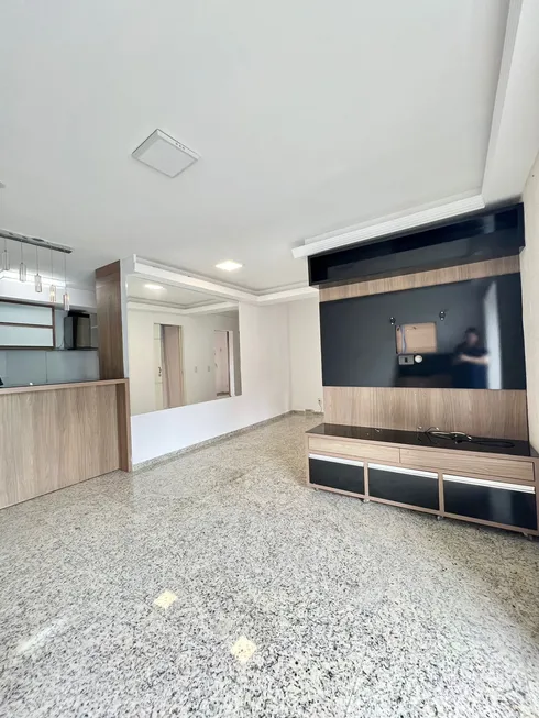Foto 1 de Apartamento com 2 Quartos à venda, 76m² em Calhau, São Luís