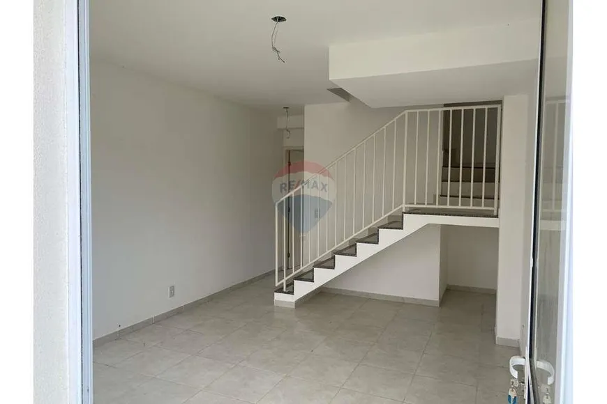 Foto 1 de Casa de Condomínio com 2 Quartos à venda, 76m² em Jacaraipe, Serra