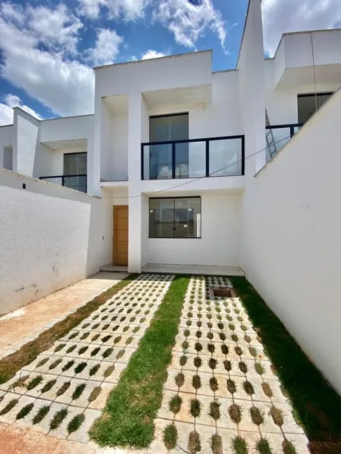 Foto 1 de Casa de Condomínio com 2 Quartos à venda, 85m² em Vale das Orquideas, Contagem