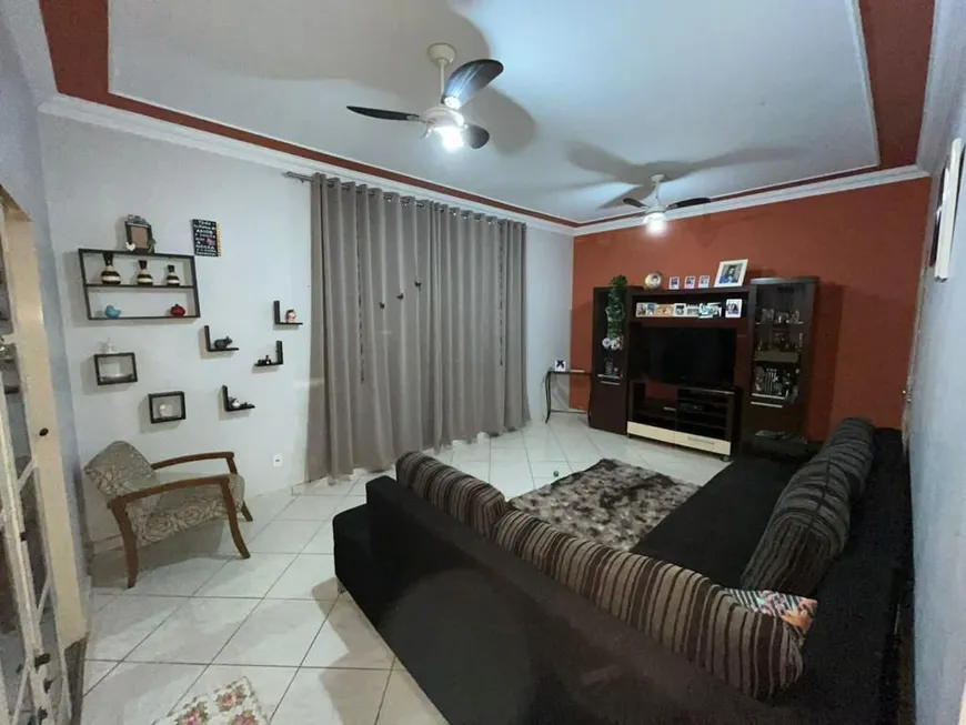 Foto 1 de Casa com 3 Quartos à venda, 155m² em Jardim Alexandre Balbo, Ribeirão Preto