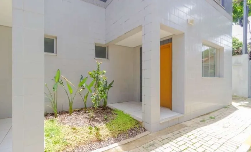 Foto 1 de Casa de Condomínio com 3 Quartos à venda, 108m² em Santa Mônica, Belo Horizonte