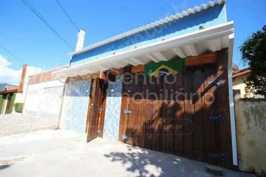 Foto 1 de Casa com 2 Quartos à venda, 80m² em Centro, Peruíbe