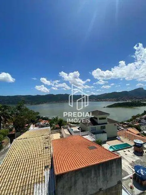 Foto 1 de Casa com 3 Quartos à venda, 300m² em Piratininga, Niterói