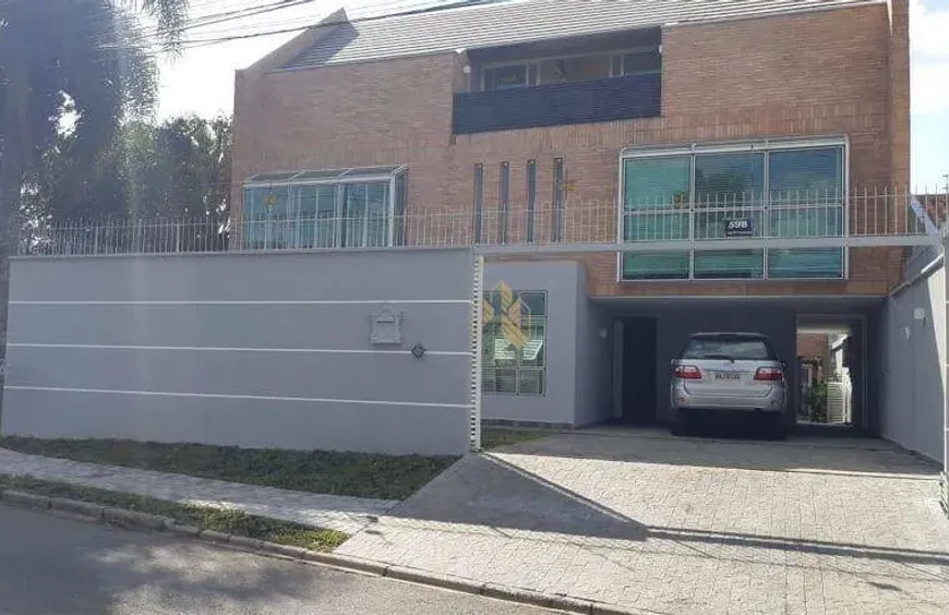 Foto 1 de Sobrado com 3 Quartos à venda, 461m² em Mossunguê, Curitiba