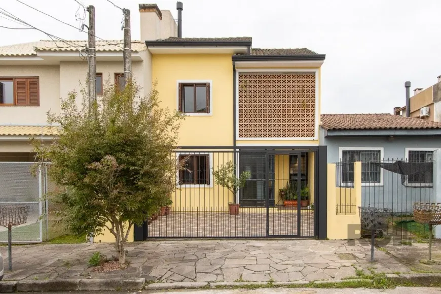 Foto 1 de Casa com 3 Quartos à venda, 112m² em Hípica, Porto Alegre