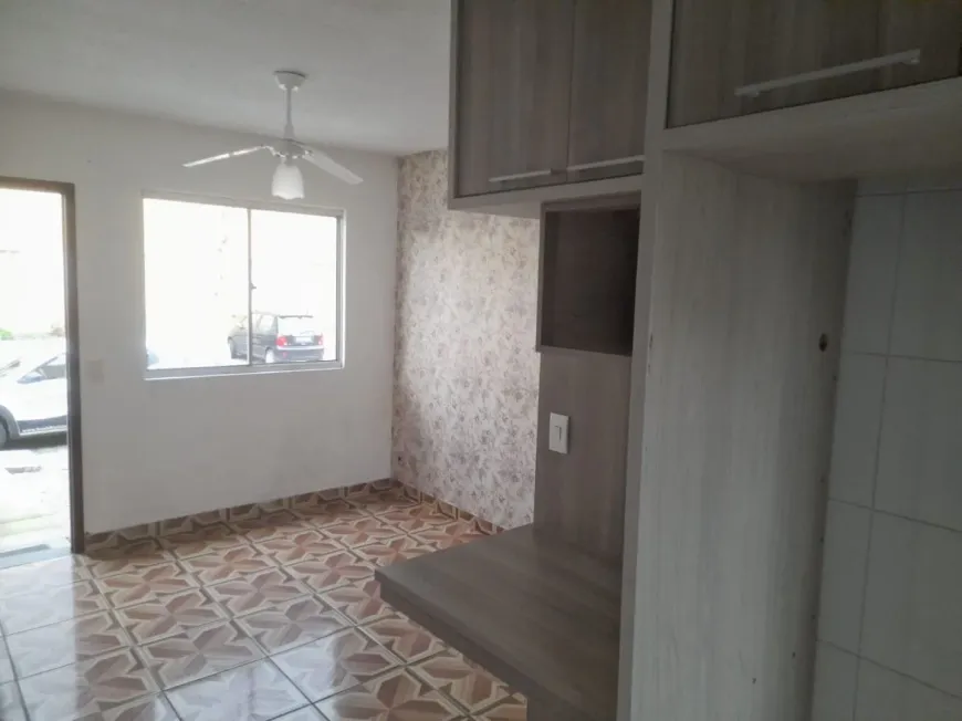 Foto 1 de Apartamento com 2 Quartos para alugar, 41m² em Fundos, Biguaçu