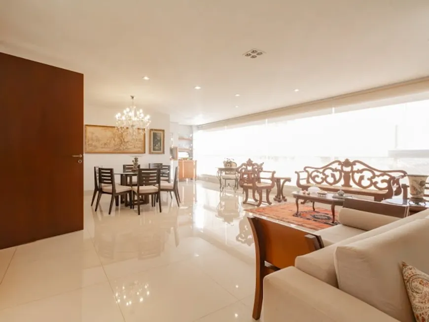 Foto 1 de Apartamento com 3 Quartos à venda, 165m² em Setor Bueno, Goiânia