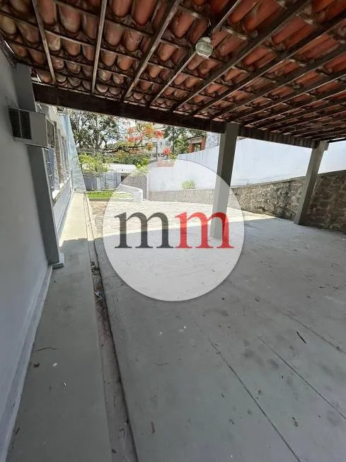 Foto 1 de Casa com 4 Quartos para alugar, 220m² em Jardim Guanabara, Rio de Janeiro