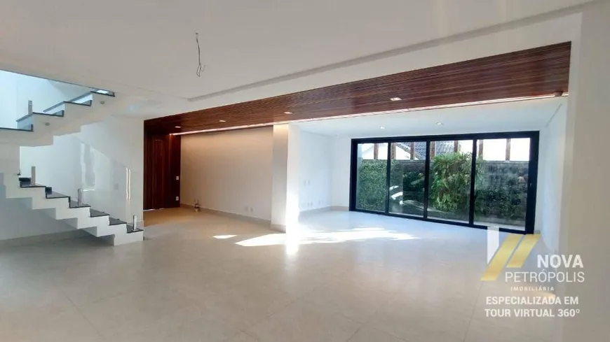 Foto 1 de Casa de Condomínio com 4 Quartos à venda, 397m² em Swiss Park, São Bernardo do Campo